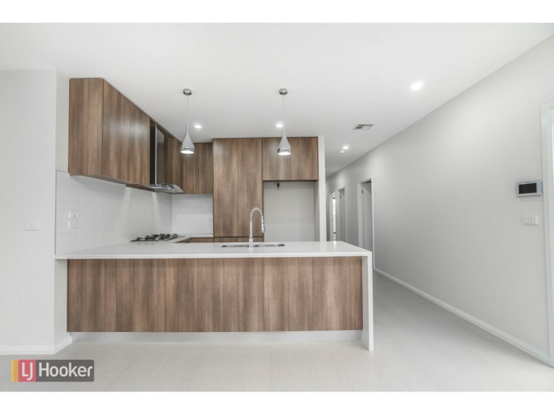 76 Gallantry Avenue, Craigieburn VIC 3064