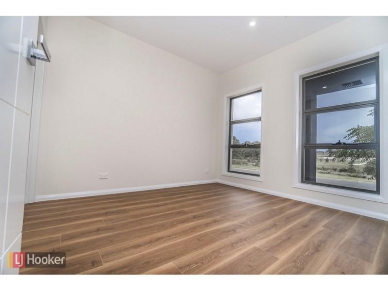 76 Gallantry Avenue, Craigieburn VIC 3064