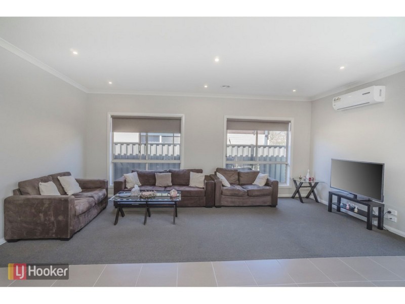 451 Grand Boulevard, Craigieburn VIC 3064