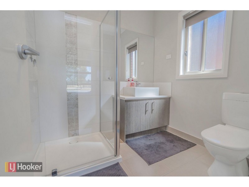 451 Grand Boulevard, Craigieburn VIC 3064