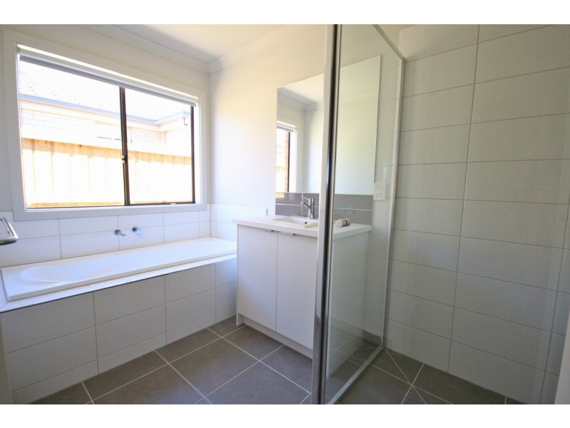 5 Bedgebury Street, Mickleham VIC 3064