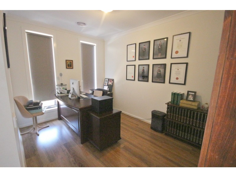 17 Riverway View, Craigieburn VIC 3064