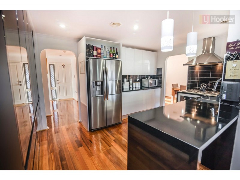 55 Bridgewater Road, Craigieburn VIC 3064