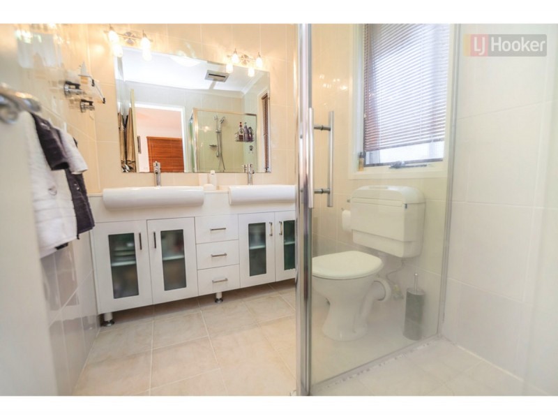 55 Bridgewater Road, Craigieburn VIC 3064