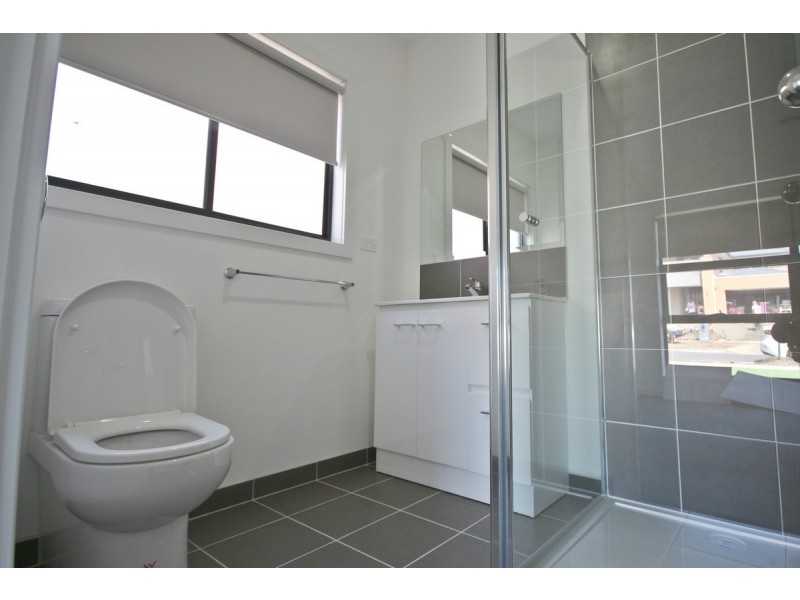 9 Divan Place, Craigieburn VIC 3064