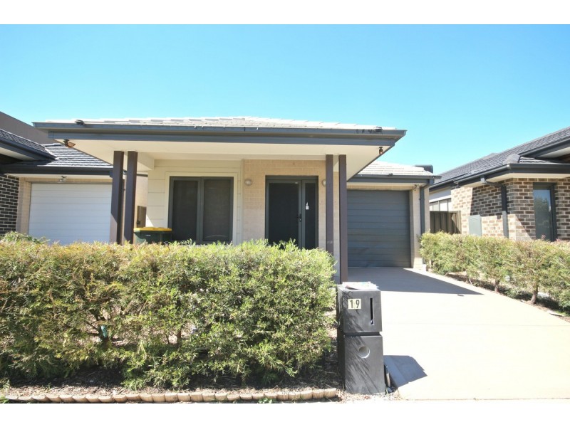 19 Furlong Street, Craigieburn VIC 3064