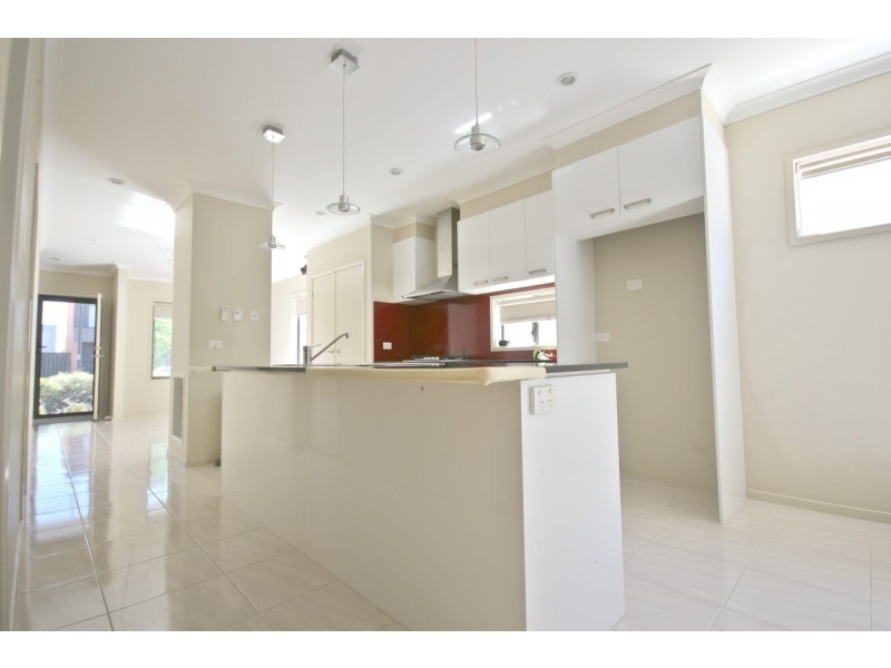 19 Furlong Street, Craigieburn VIC 3064