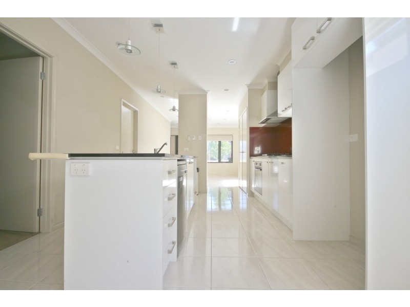 19 Furlong Street, Craigieburn VIC 3064