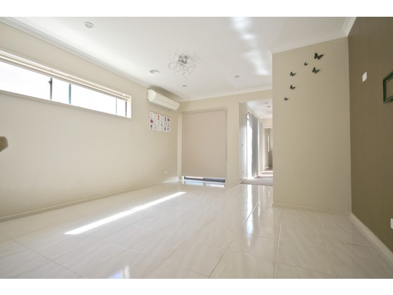 19 Furlong Street, Craigieburn VIC 3064