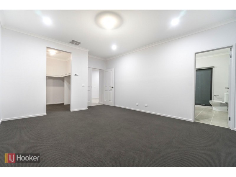 6 Montalto Street, Craigieburn VIC 3064