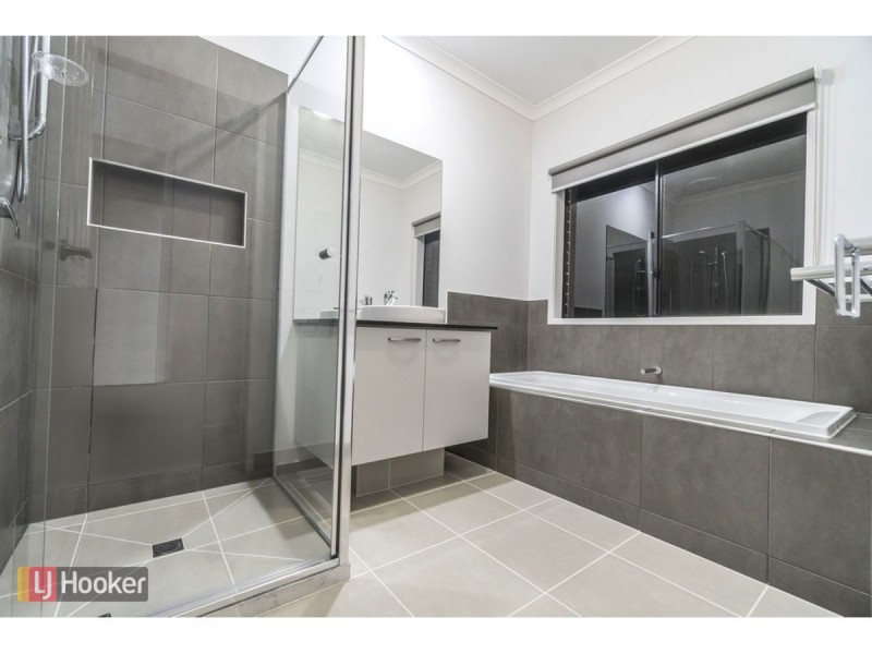 6 Montalto Street, Craigieburn VIC 3064