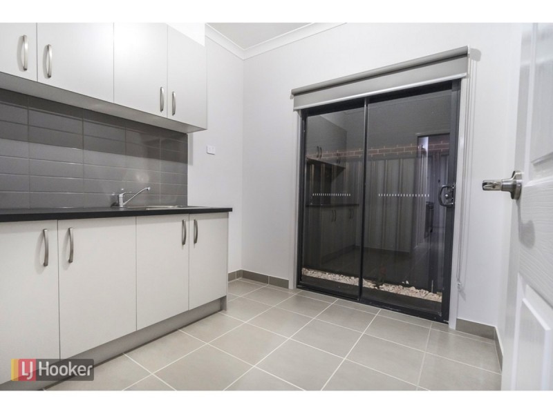 6 Montalto Street, Craigieburn VIC 3064