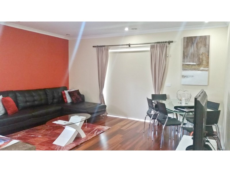 8 Ebony Circuit, Craigieburn VIC 3064