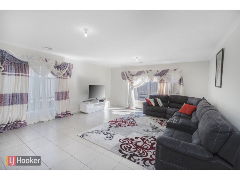 70 Moor Park Drive, Craigieburn VIC 3064