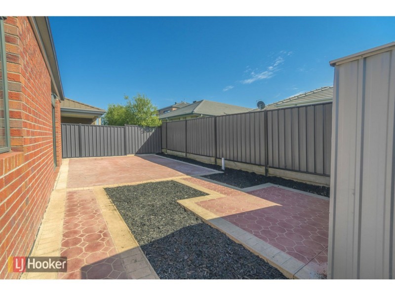 70 Moor Park Drive, Craigieburn VIC 3064