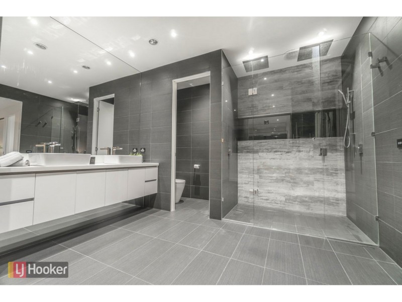 37 Grattan Cove, Craigieburn VIC 3064