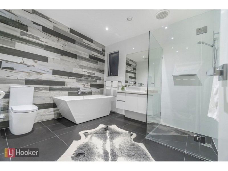 37 Grattan Cove, Craigieburn VIC 3064