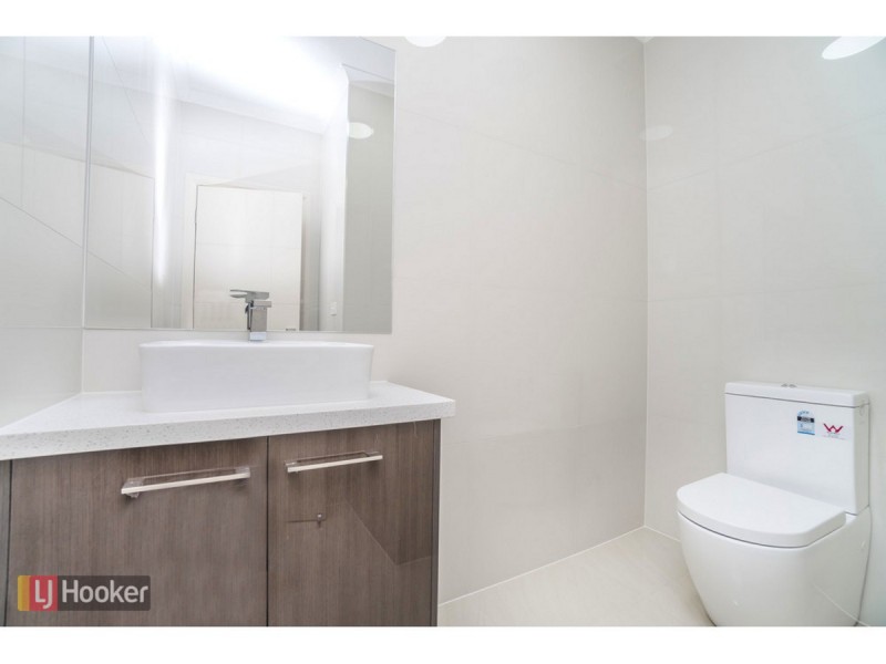 31 Quarter Street, Roxburgh Park VIC 3064