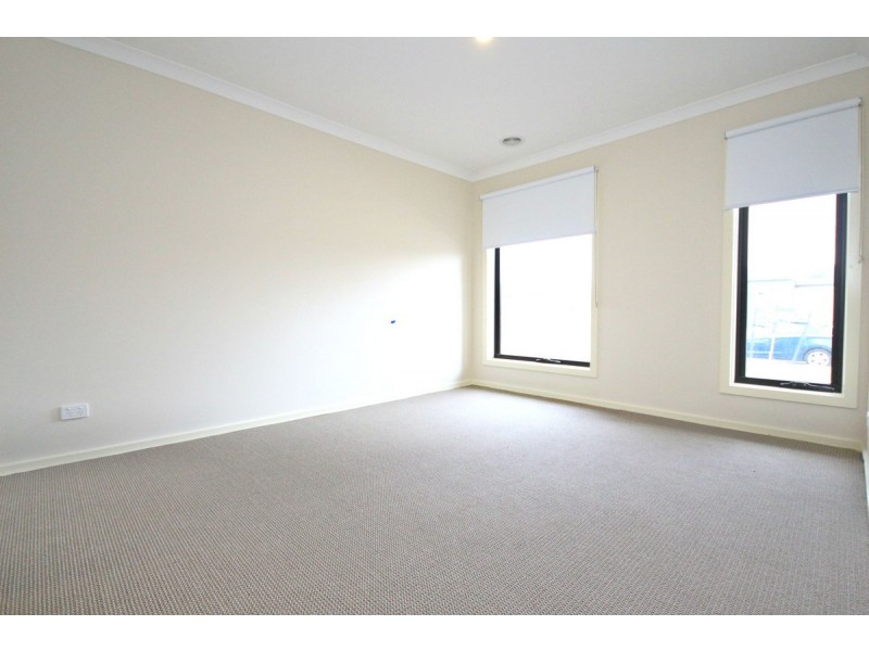 70 Streamside Drive, Craigieburn VIC 3064