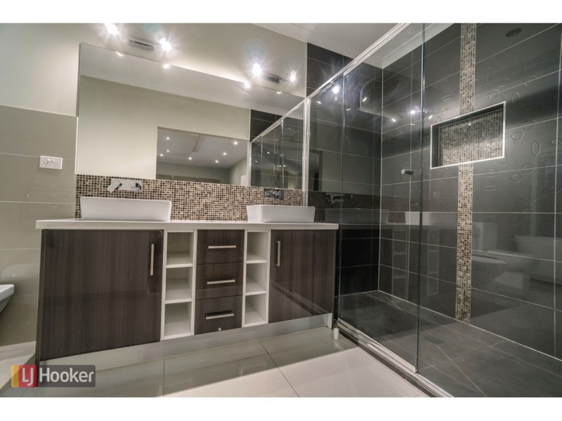 2 Humber Street, Craigieburn VIC 3064