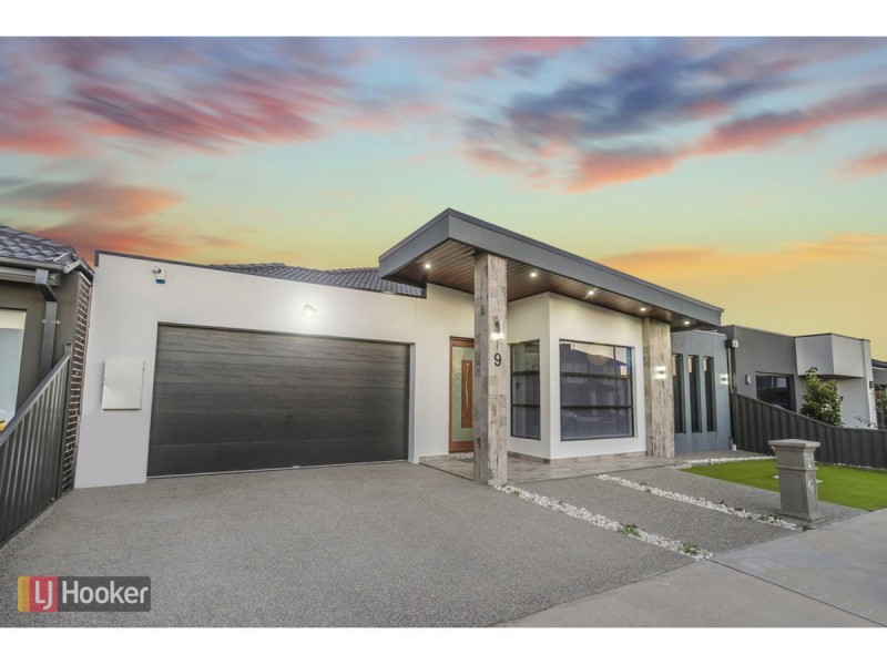 9 Recreation Street, Roxburgh Park VIC 3064