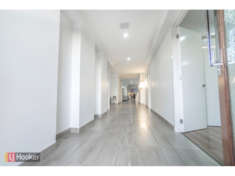 9 Recreation Street, Roxburgh Park VIC 3064
