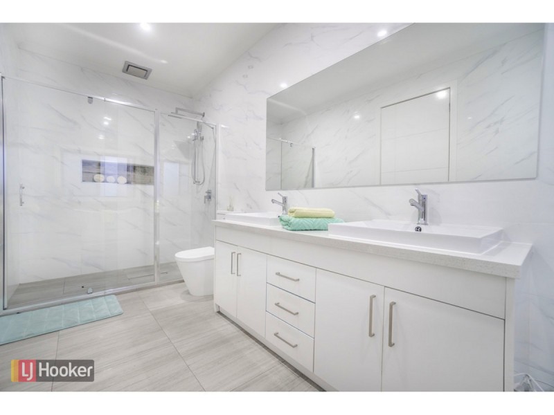 9 Recreation Street, Roxburgh Park VIC 3064