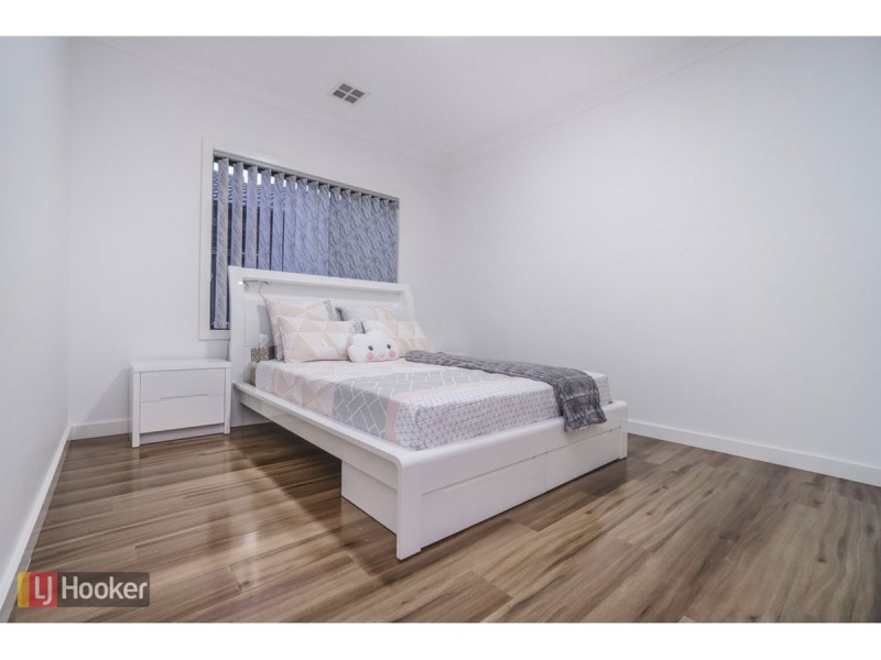 9 Recreation Street, Roxburgh Park VIC 3064