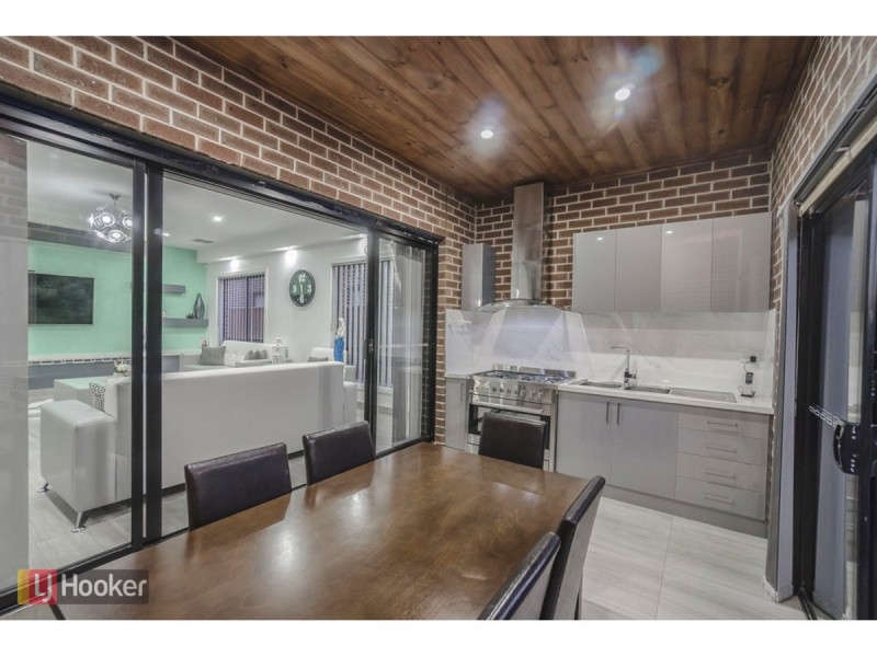 9 Recreation Street, Roxburgh Park VIC 3064