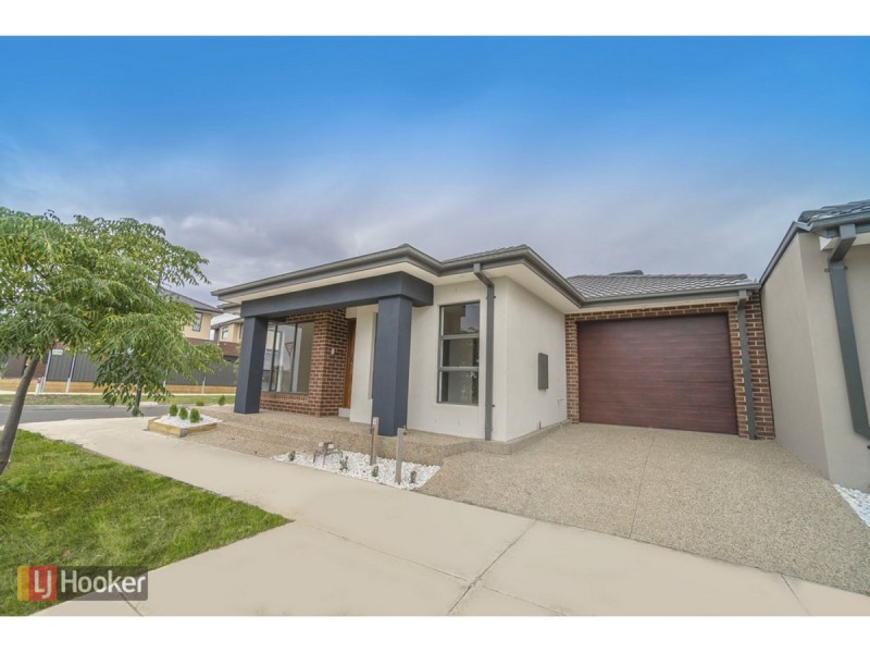 76 Gallantry Avenue, Craigieburn VIC 3064