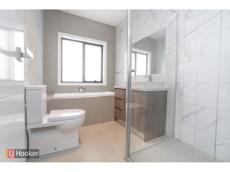 76 Gallantry Avenue, Craigieburn VIC 3064