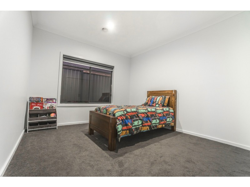 14 Bridgehaven Drive, Craigieburn VIC 3064