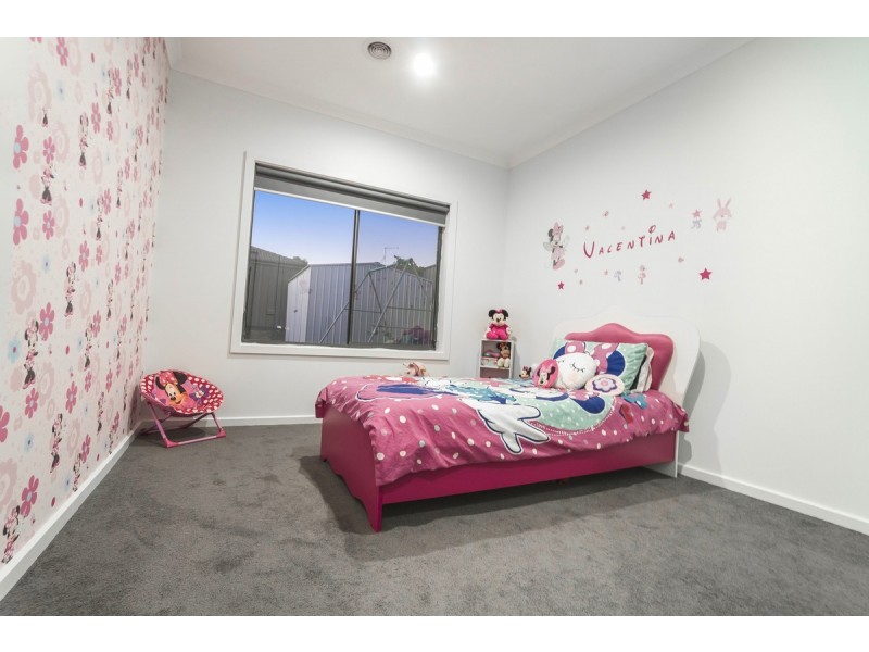 14 Bridgehaven Drive, Craigieburn VIC 3064