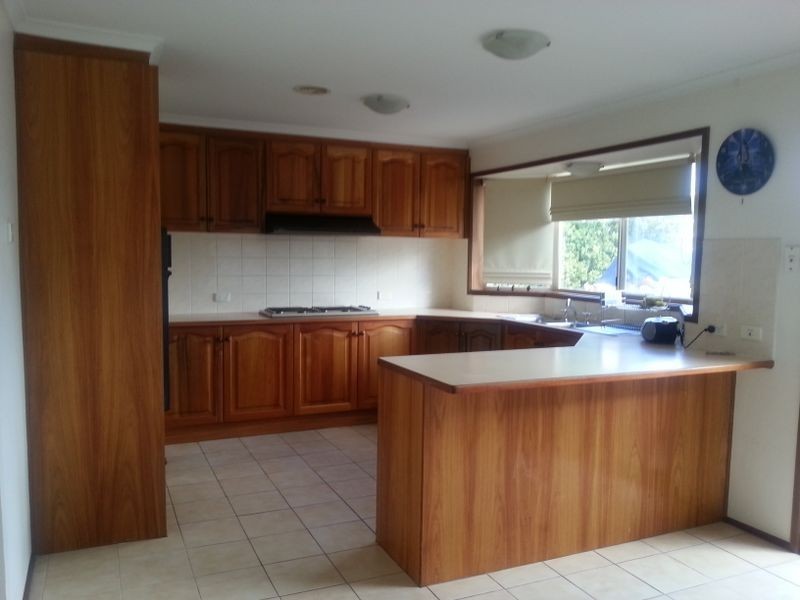 143 Hothlyn Dr, Craigieburn VIC 3064