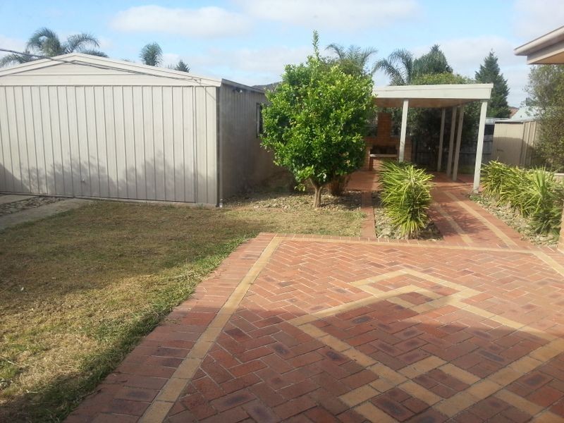 143 Hothlyn Dr, Craigieburn VIC 3064