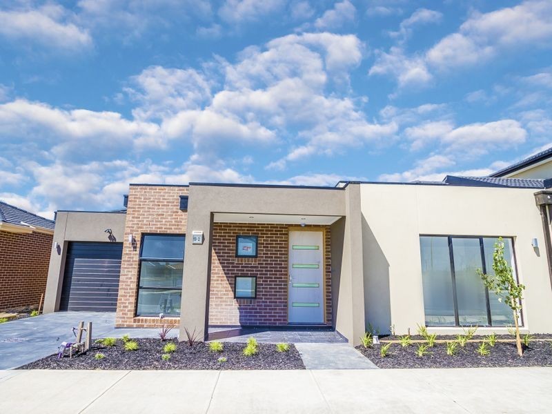 2/13 Virtue Way, Craigieburn VIC 3064