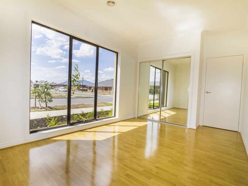 2/13 Virtue Way, Craigieburn VIC 3064