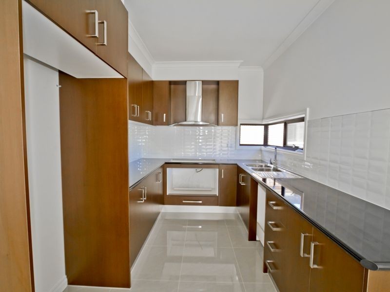 2/13 Virtue Way, Craigieburn VIC 3064