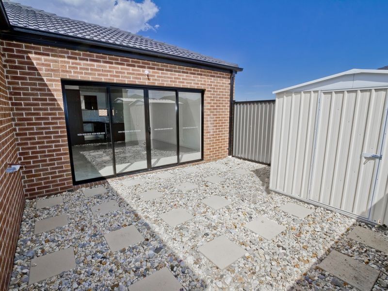 2/13 Virtue Way, Craigieburn VIC 3064