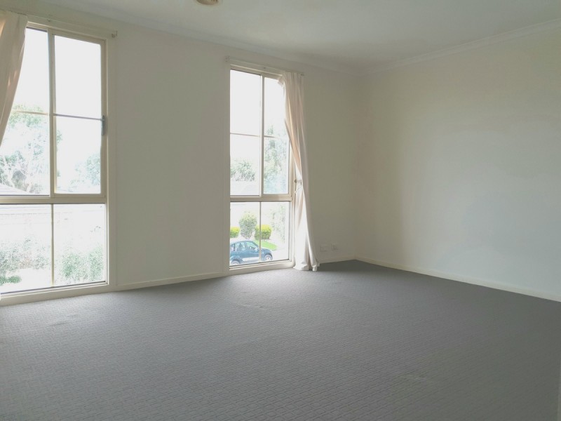 16 Corona Place, Roxburgh Park VIC 3064