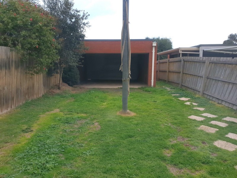 16 Corona Place, Roxburgh Park VIC 3064