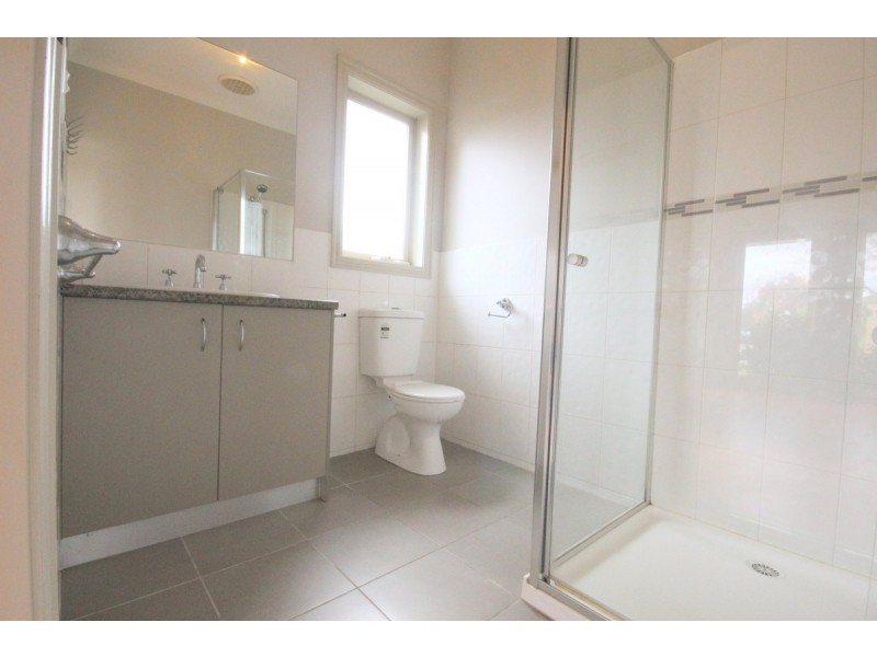 1 Birdswood Crescent, Craigieburn VIC 3064