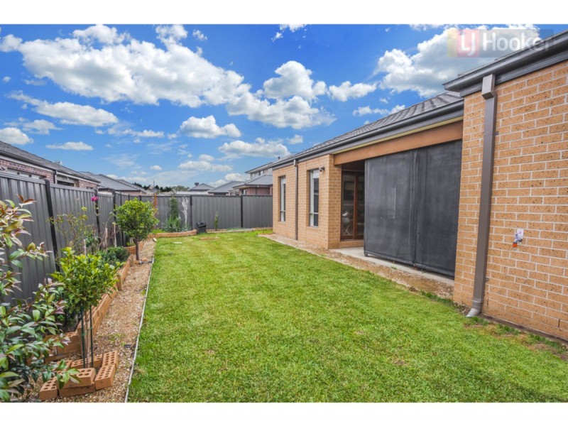 8 Doughty Road, Craigieburn VIC 3064