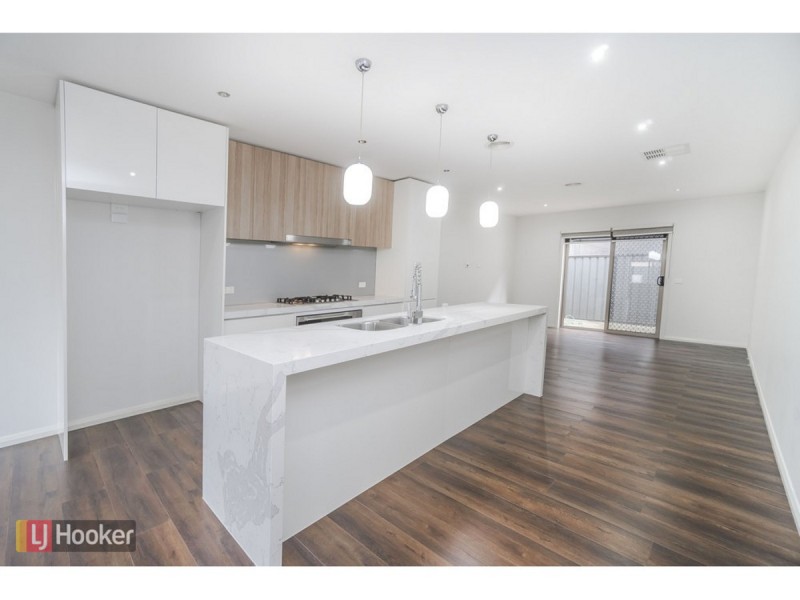 41 Essence Parkway, Craigieburn VIC 3064