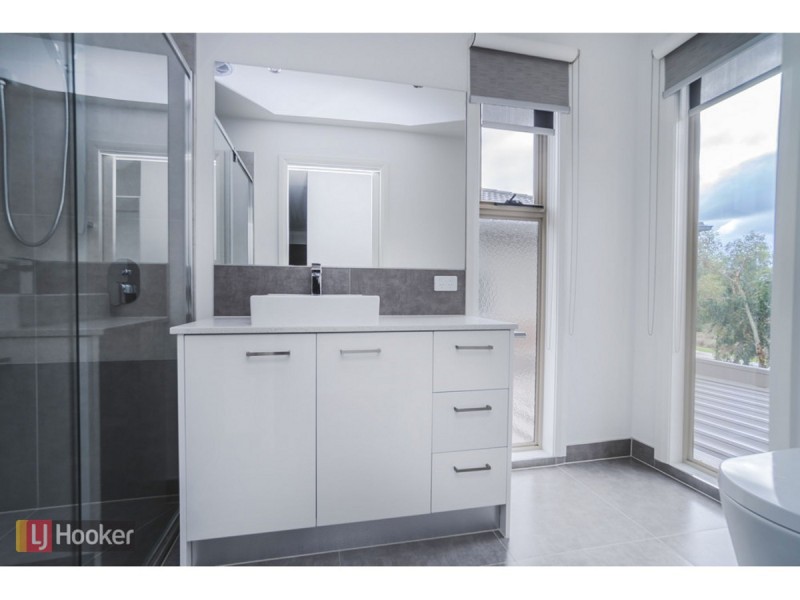 41 Essence Parkway, Craigieburn VIC 3064