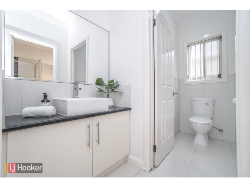 20 Wisteria Avenue, Craigieburn VIC 3064