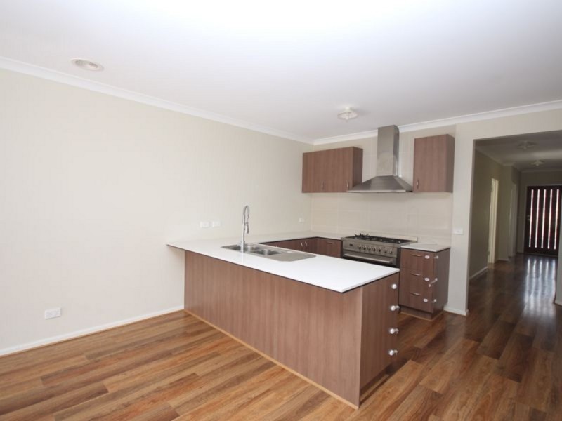 17 Grace Street, Craigieburn VIC 3064