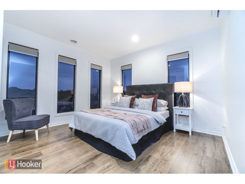 71 Debonair Parade, Craigieburn VIC 3064