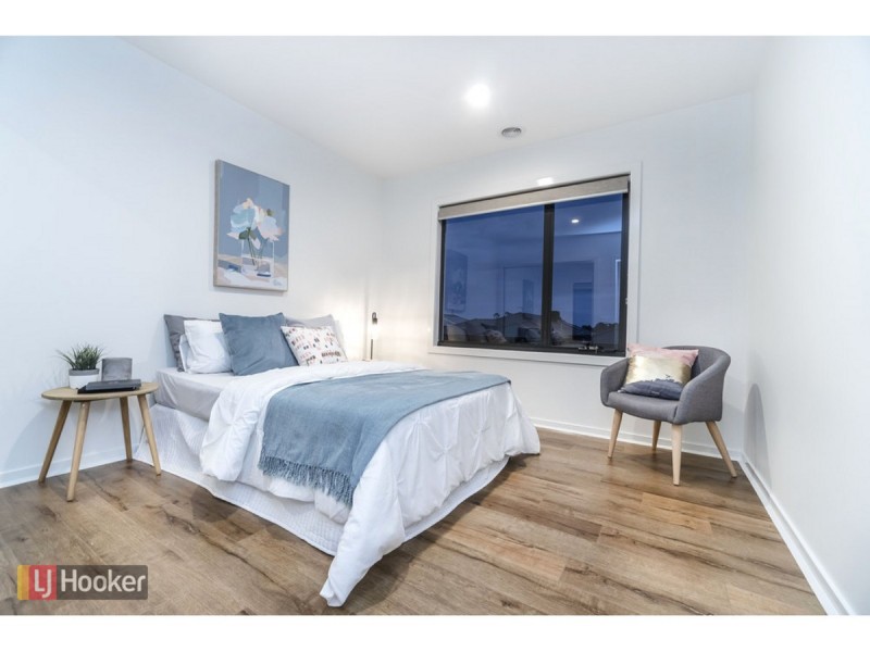 71 Debonair Parade, Craigieburn VIC 3064