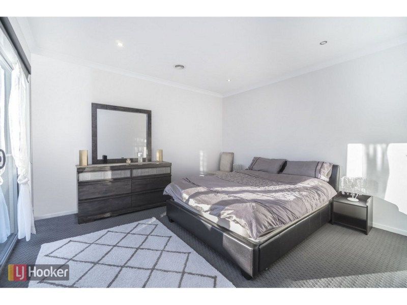 18 Black Wattle Road, Craigieburn VIC 3064